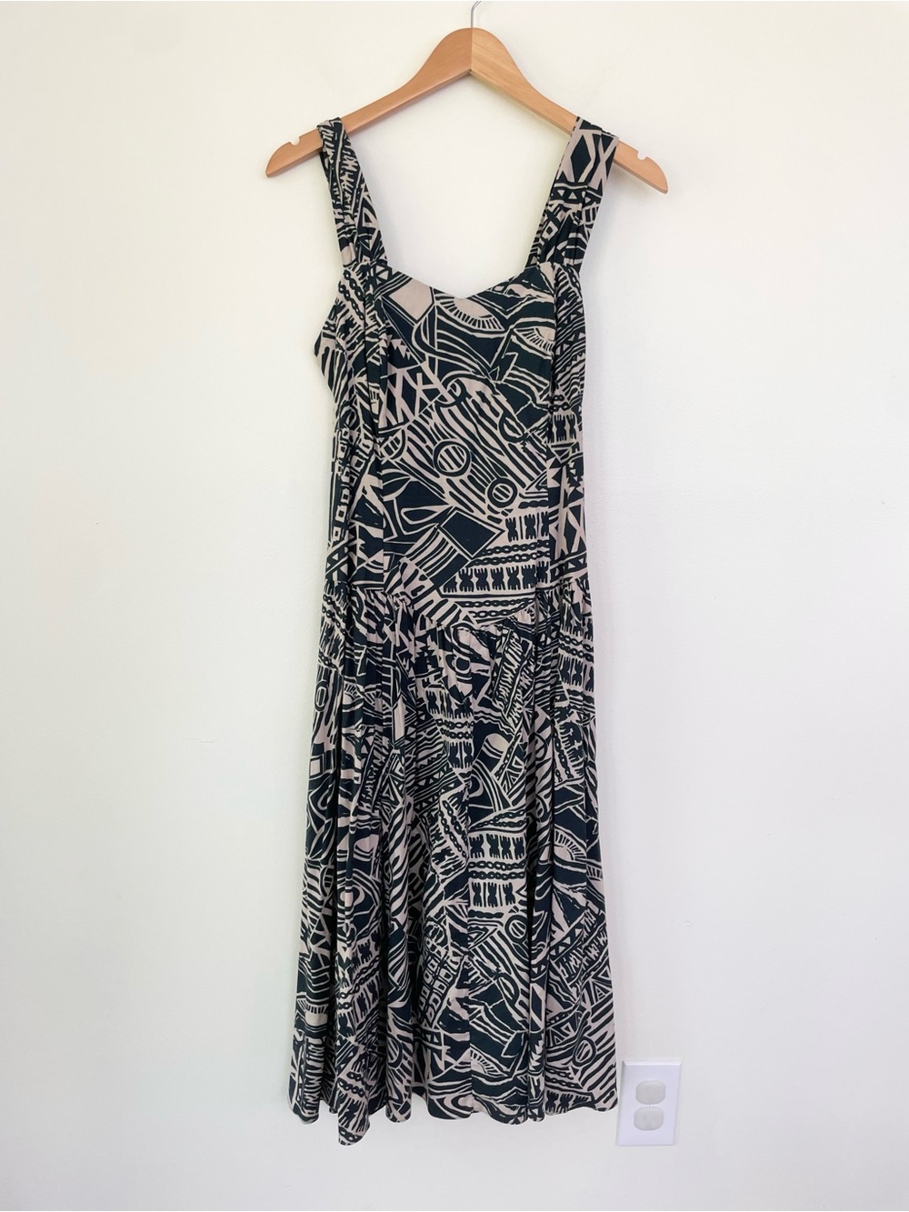 Hilo Hattie Botanical Abstract Print Smocked Midi Dress in Evergreen & Cream M